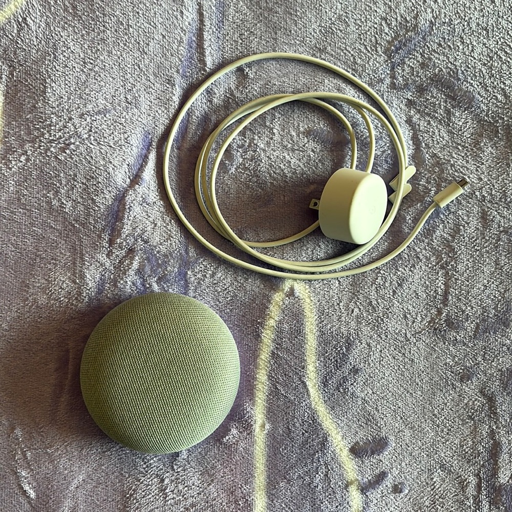 🛍️ 5 for $25 🛍️ Google Home Mini with power cord